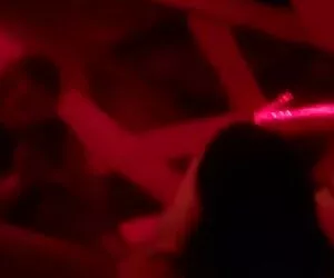 Busty cô gái tự vuốt ve mình bên lò sưởi ﻿phim sec vang anh