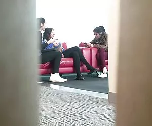 Những cô gái không có đáy họng hút dicks đến những quả bóng vang anh sec