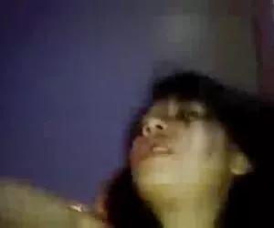 Kinky phi sec vang anh Babe masturbates